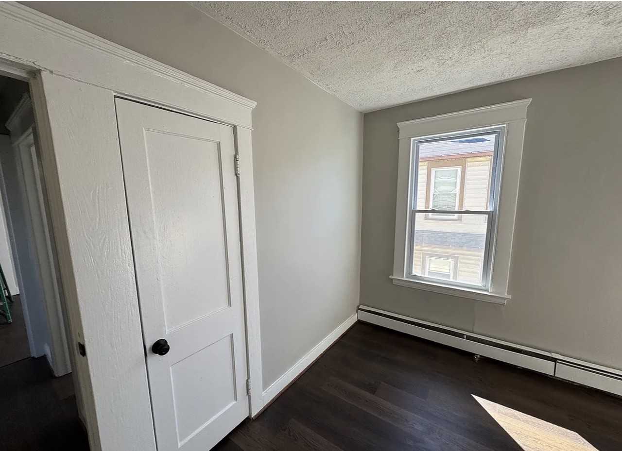 173 Farren Ave #3 - Photo 7 of 8