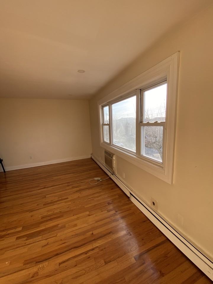 14605 226th St #2 - Photo 3 of 20