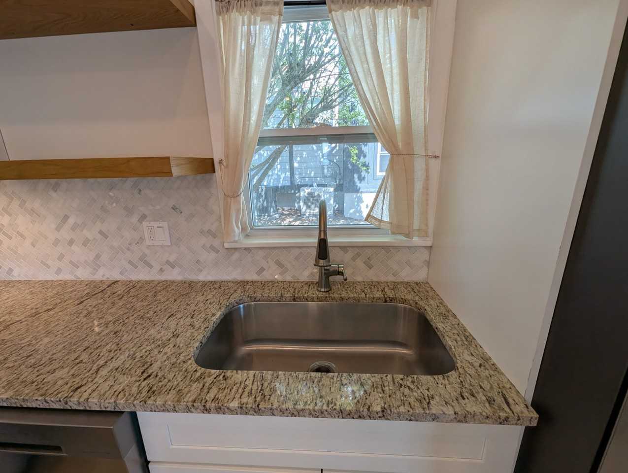 30 Woodrow Ave #NA - Photo 2 of 34