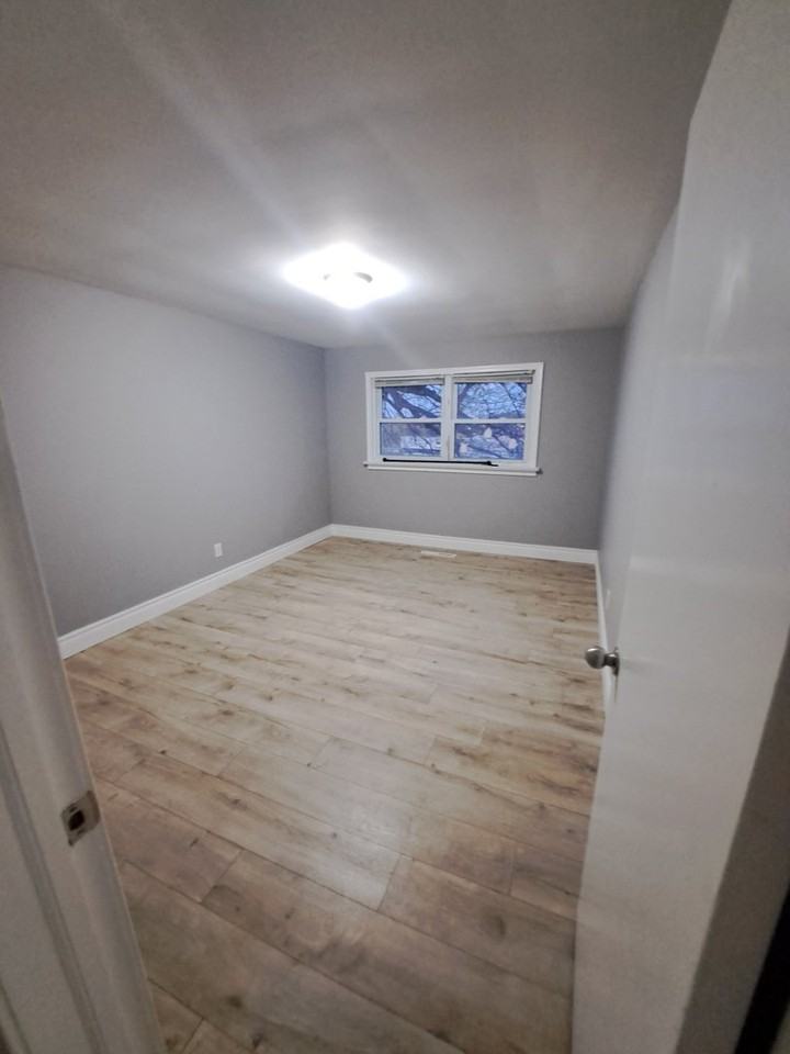 1391 Station St - Photo 3 of 3