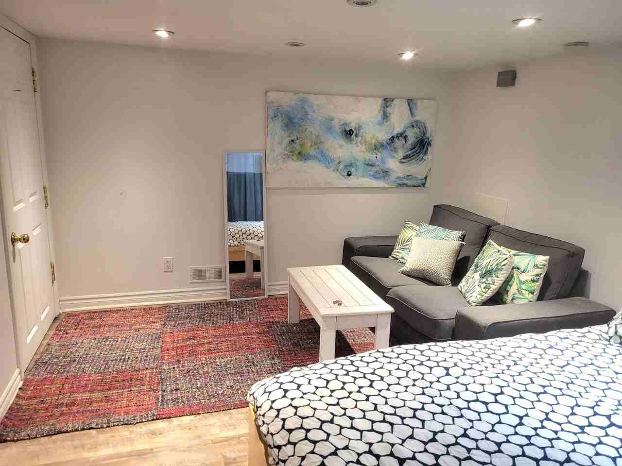 88 Strathcona Ave - Photo 2 of 8