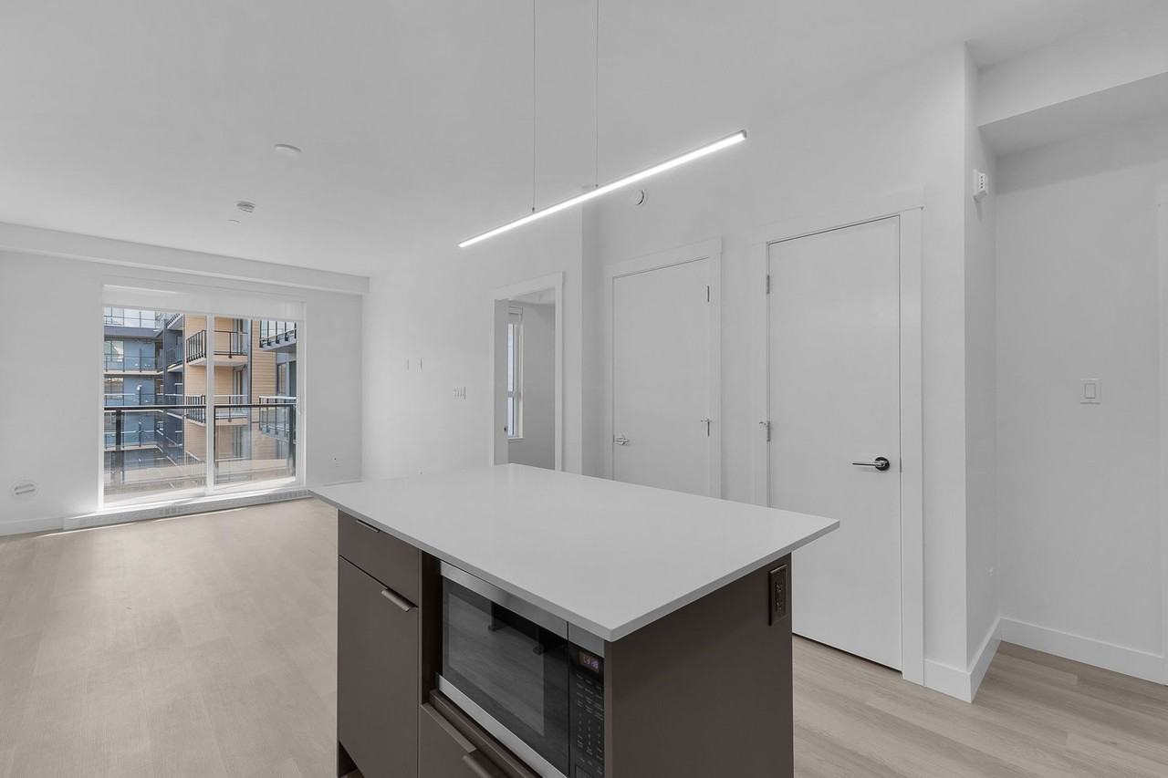 7738 119a St - Photo 6 of 20