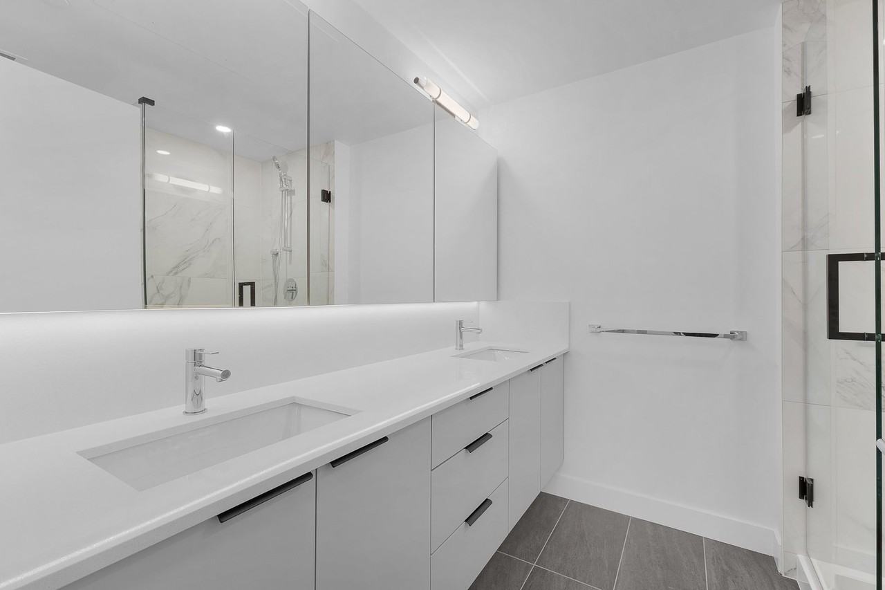 7738 119a St - Photo 7 of 20