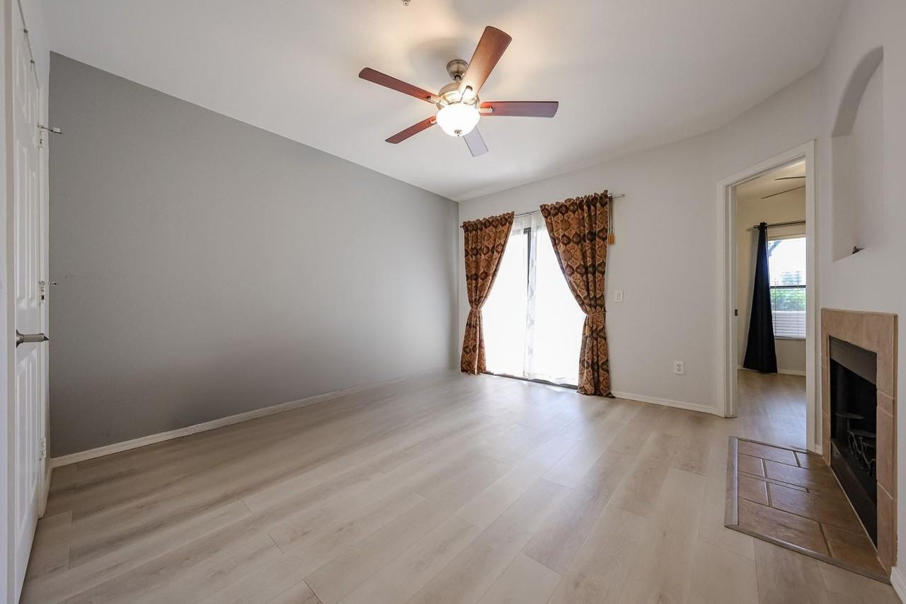 15095 N Thompson Peak Pkwy Unit 1095 - Photo 2 of 5