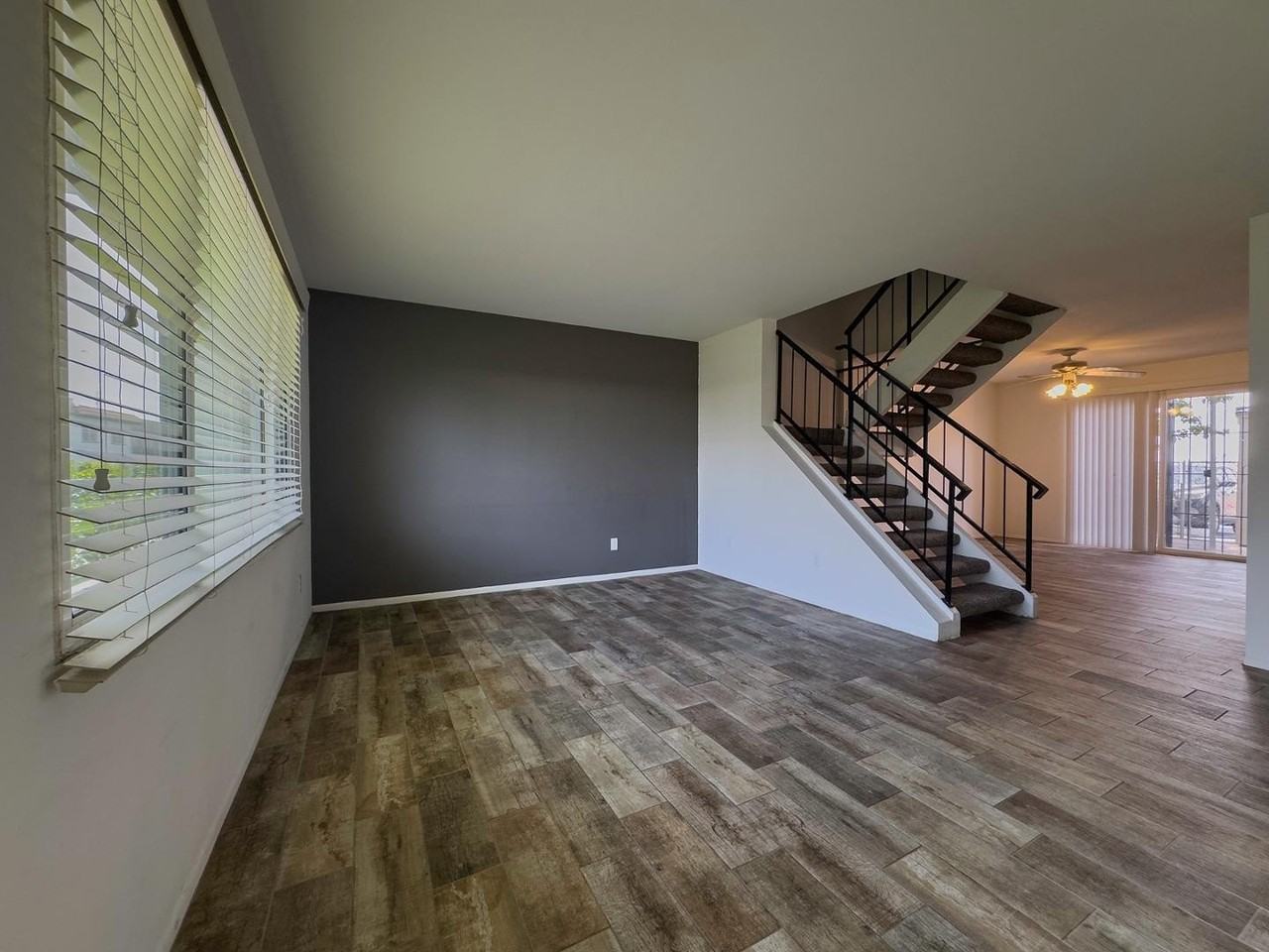 2881 E Fairmount Ave - Photo 6 of 14