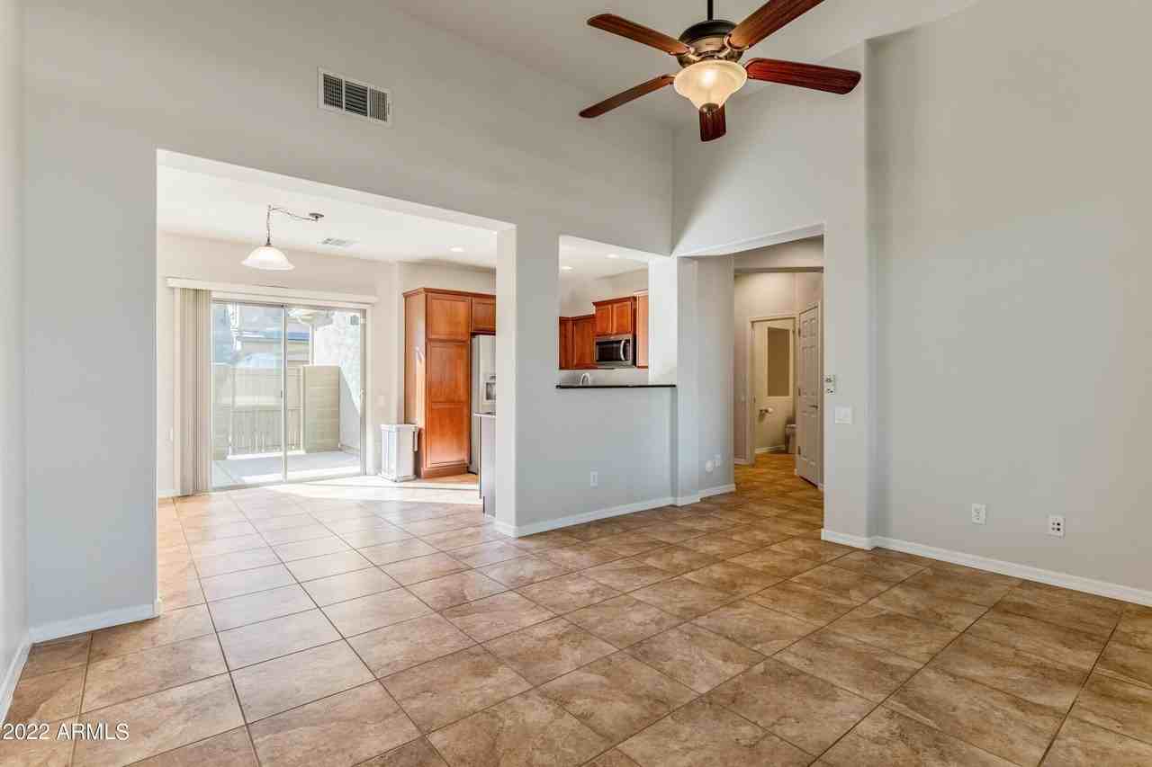 3983 E Cat Balue Dr - Photo 4 of 40