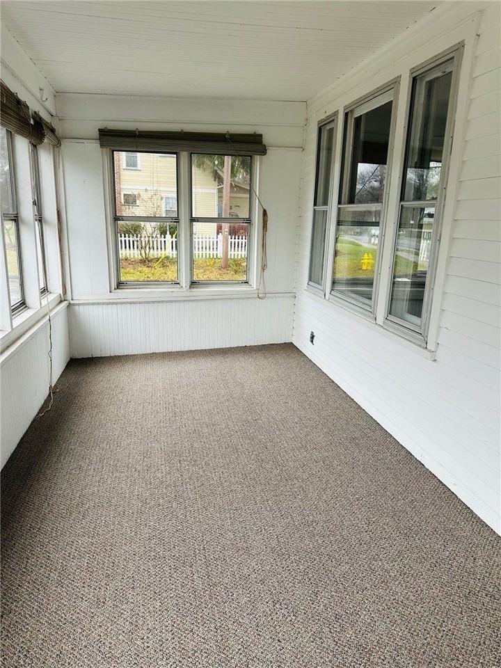 511 S Lincoln Rd - Photo 3 of 29