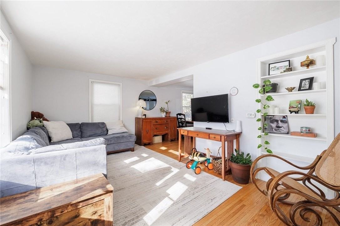 206 Farmington Rd - Photo 2 of 19