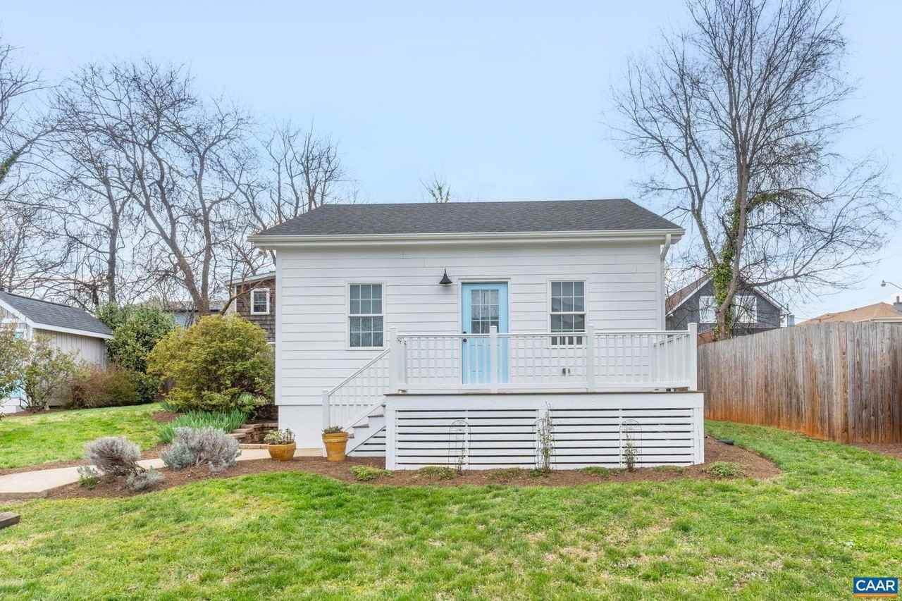 207 Douglas Ave #C - Photo 2 of 10