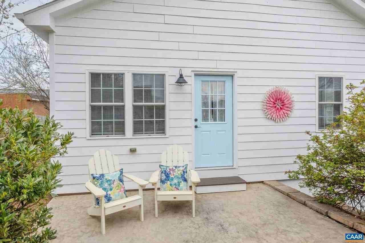 207 Douglas Ave #C - Photo 3 of 10