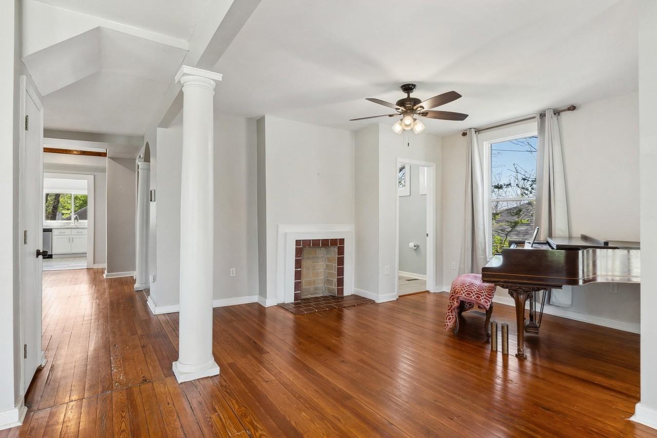 1906 Vine St - Photo 4 of 29