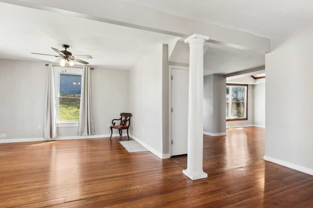 1906 Vine St - Photo 7 of 29