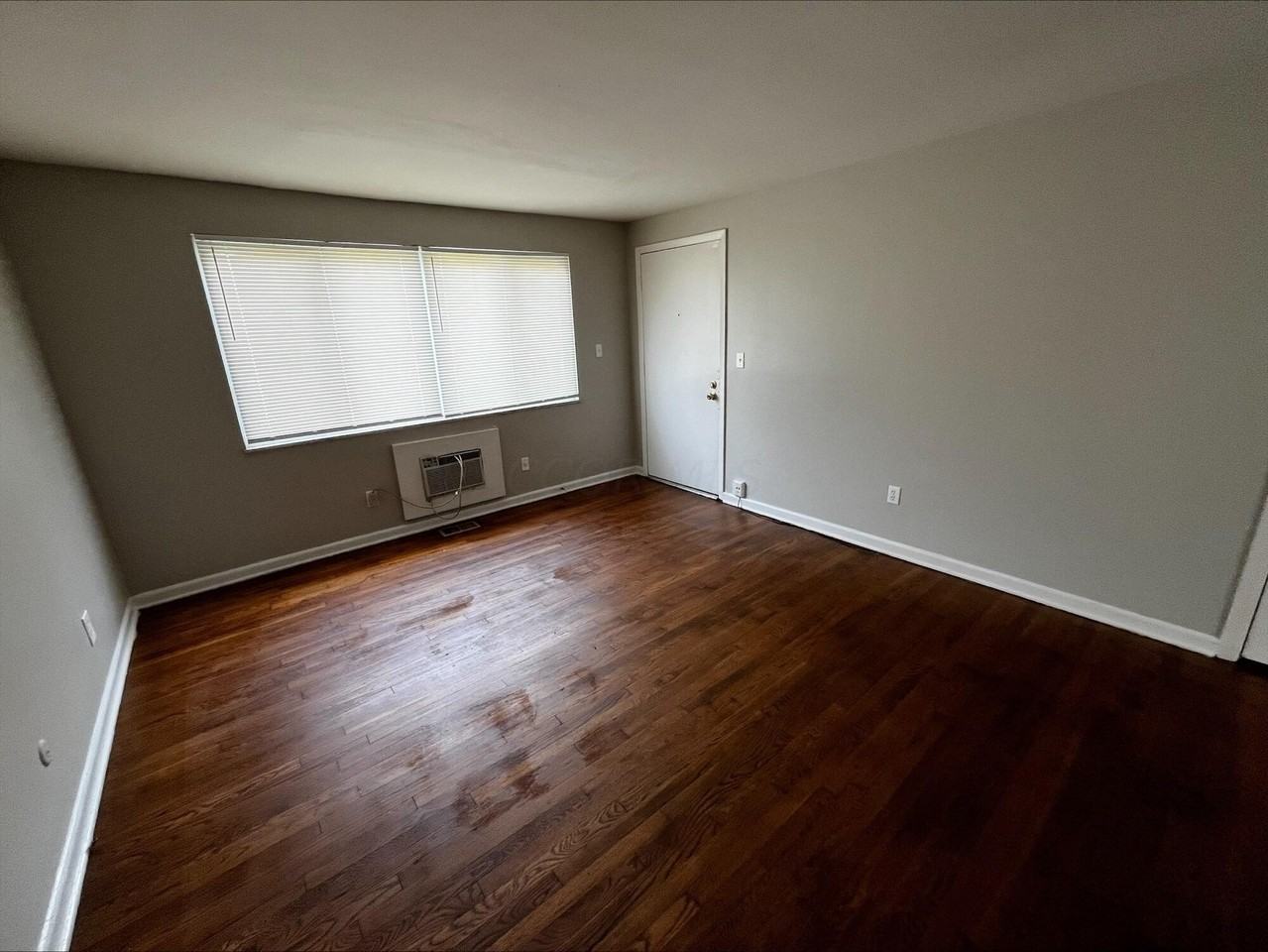 4689 Hilton Ave Apt A - Photo 2 of 7