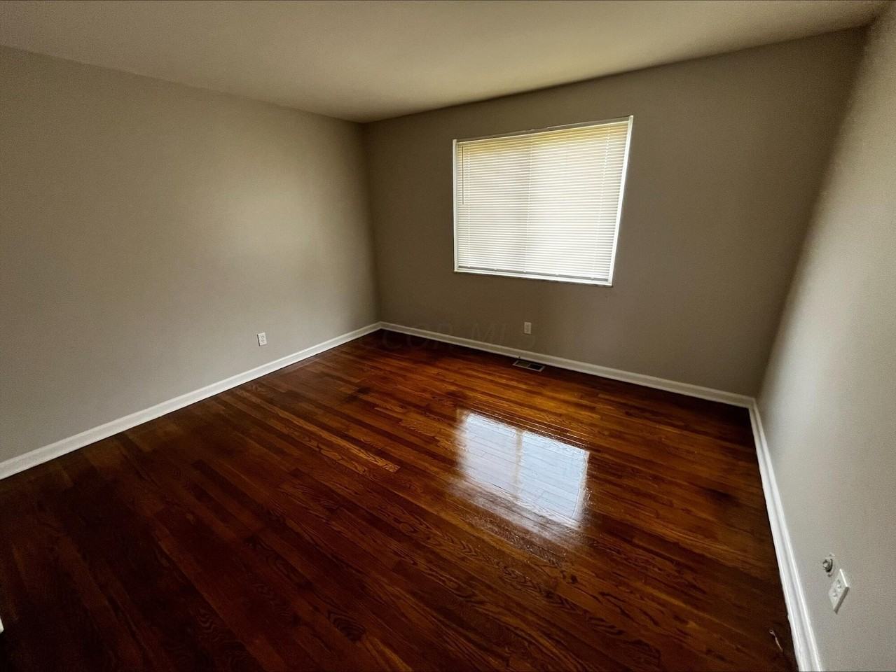 4689 Hilton Ave Apt A - Photo 4 of 7