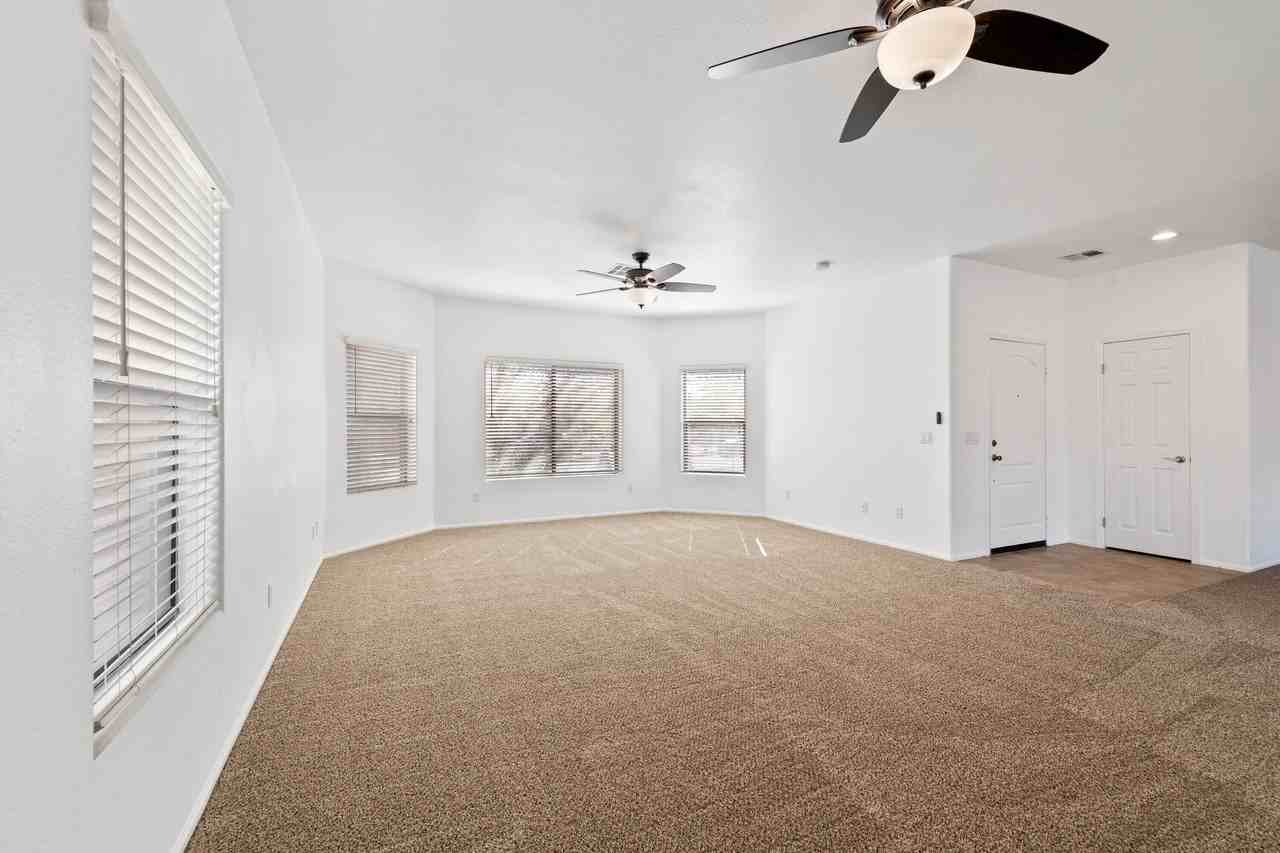 30595 Sierra Pl - Photo 5 of 26