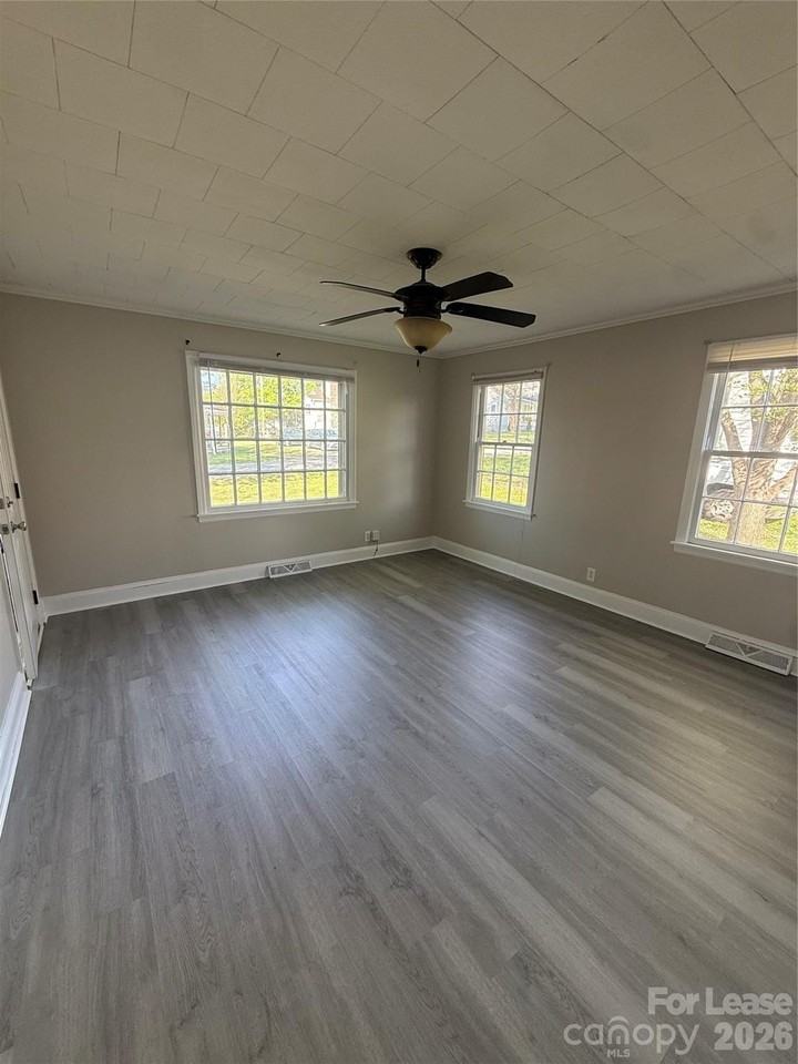 509 Rhyne St - Photo 4 of 8