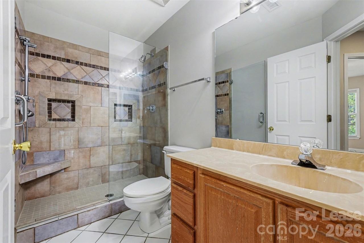 841 W 4th St - Photo 7 of 15