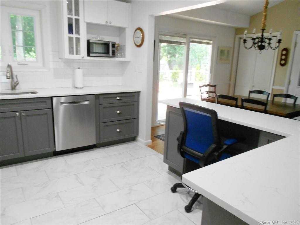 12 Allendale Rd - Photo 5 of 20