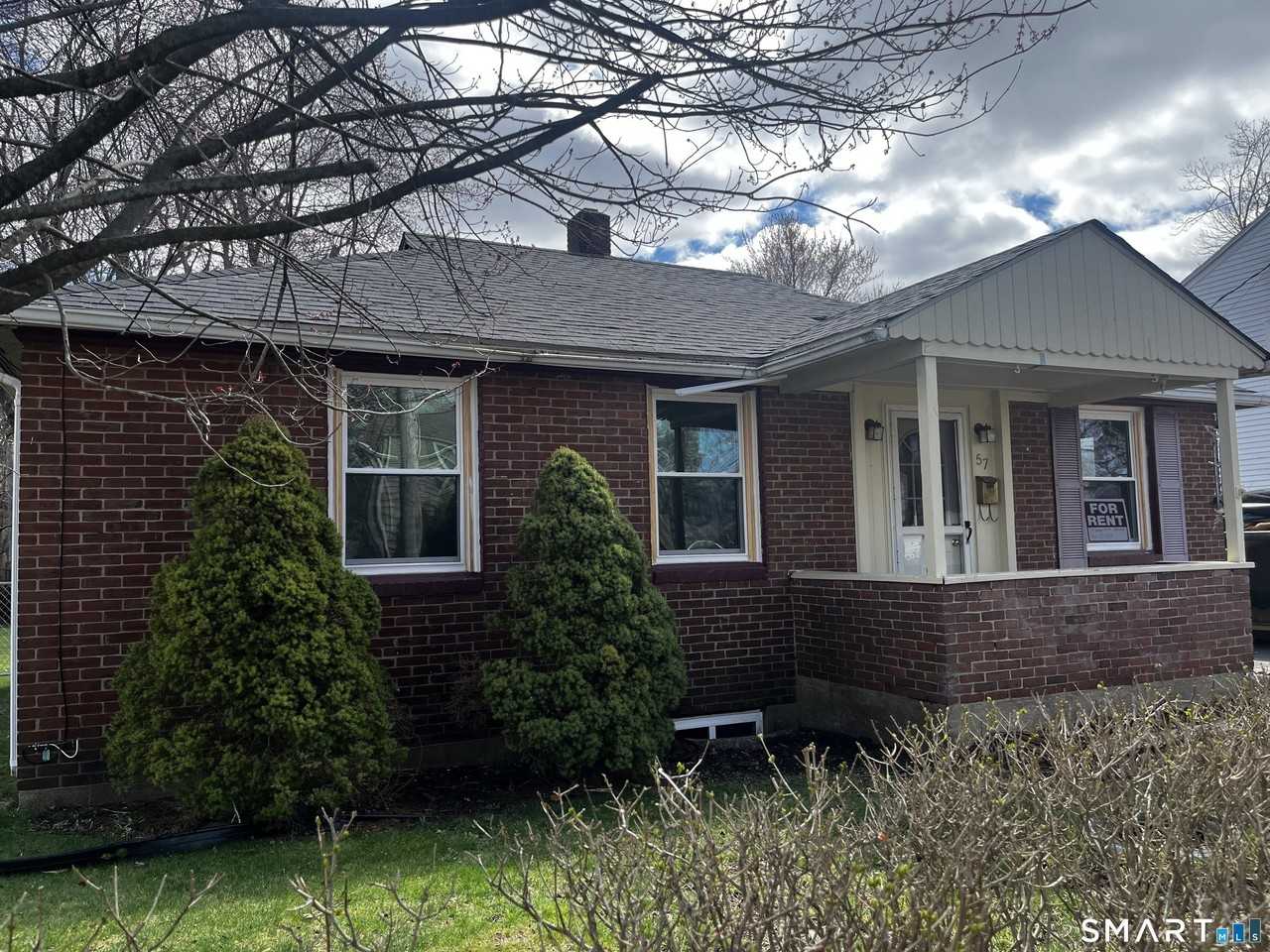 57 Wayne Dr - Photo 2 of 19