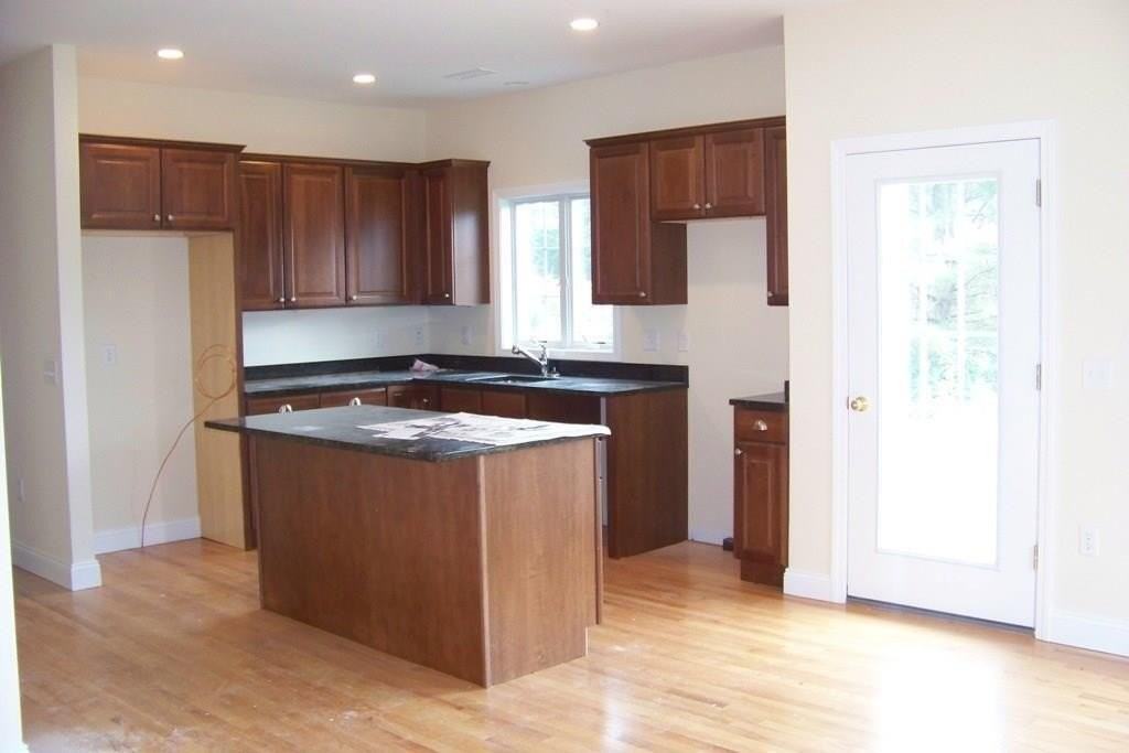 509 Main St Unit 4 - Photo 5 of 27