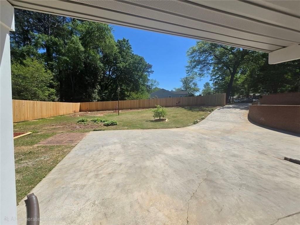 3420 Northside Dr - Photo 6 of 23