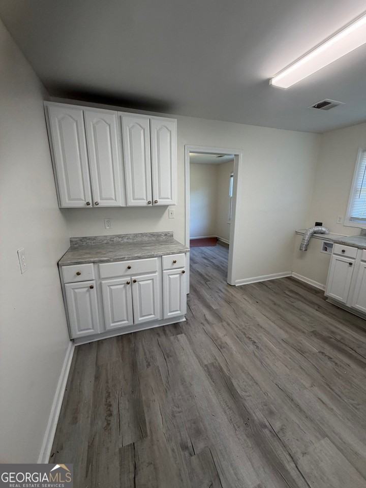 2725 Pleasantwood Dr - Photo 4 of 4