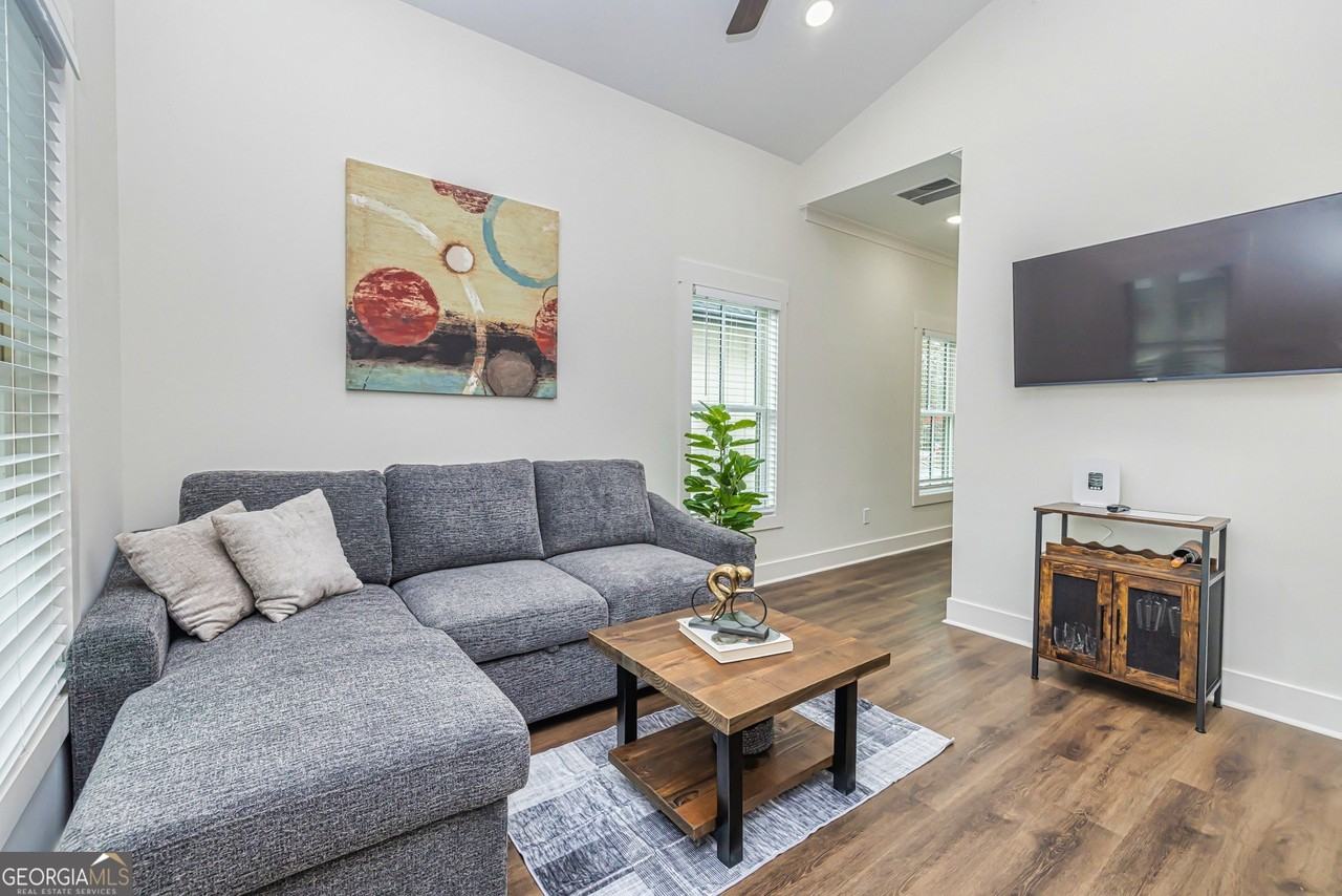 3045 State Street unit: Furnished / Utilities - Photo 5 of 38