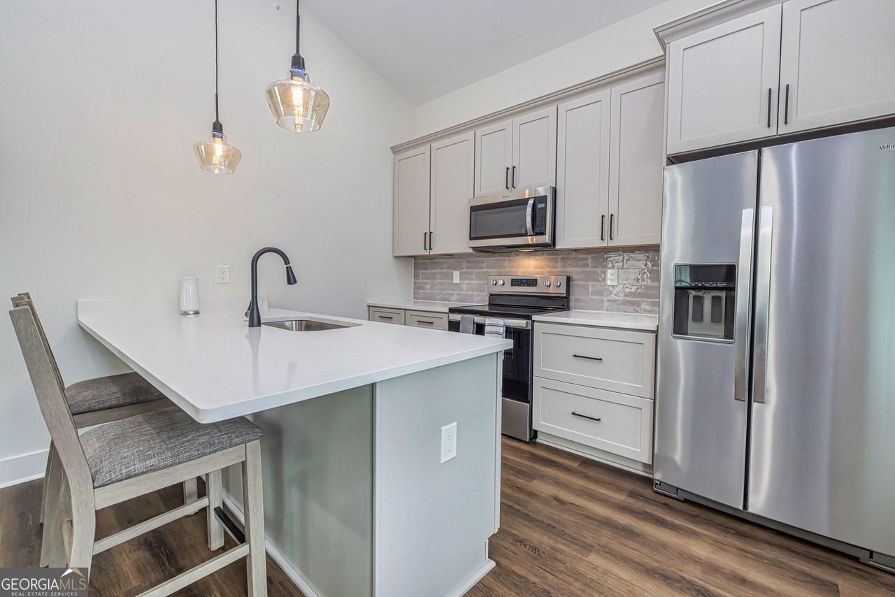 3045 State Street unit: Furnished / Utilities - Photo 6 of 38