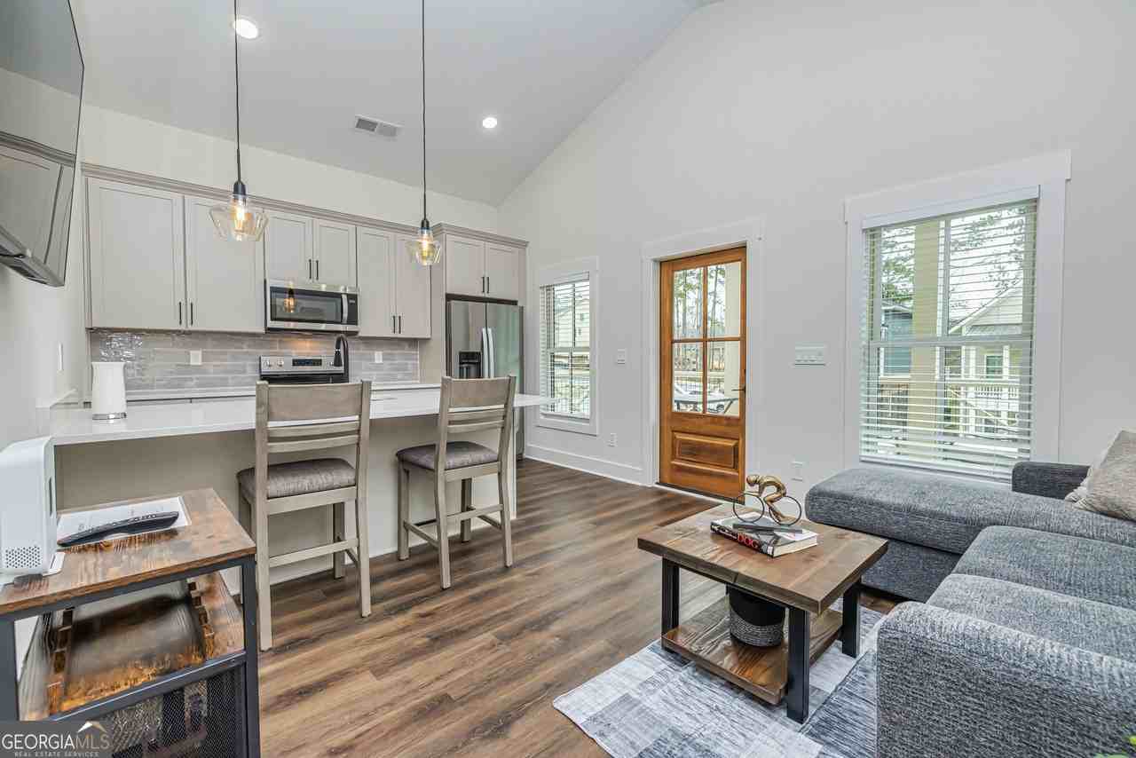 3045 State Street unit: Furnished / Utilities - Photo 7 of 38