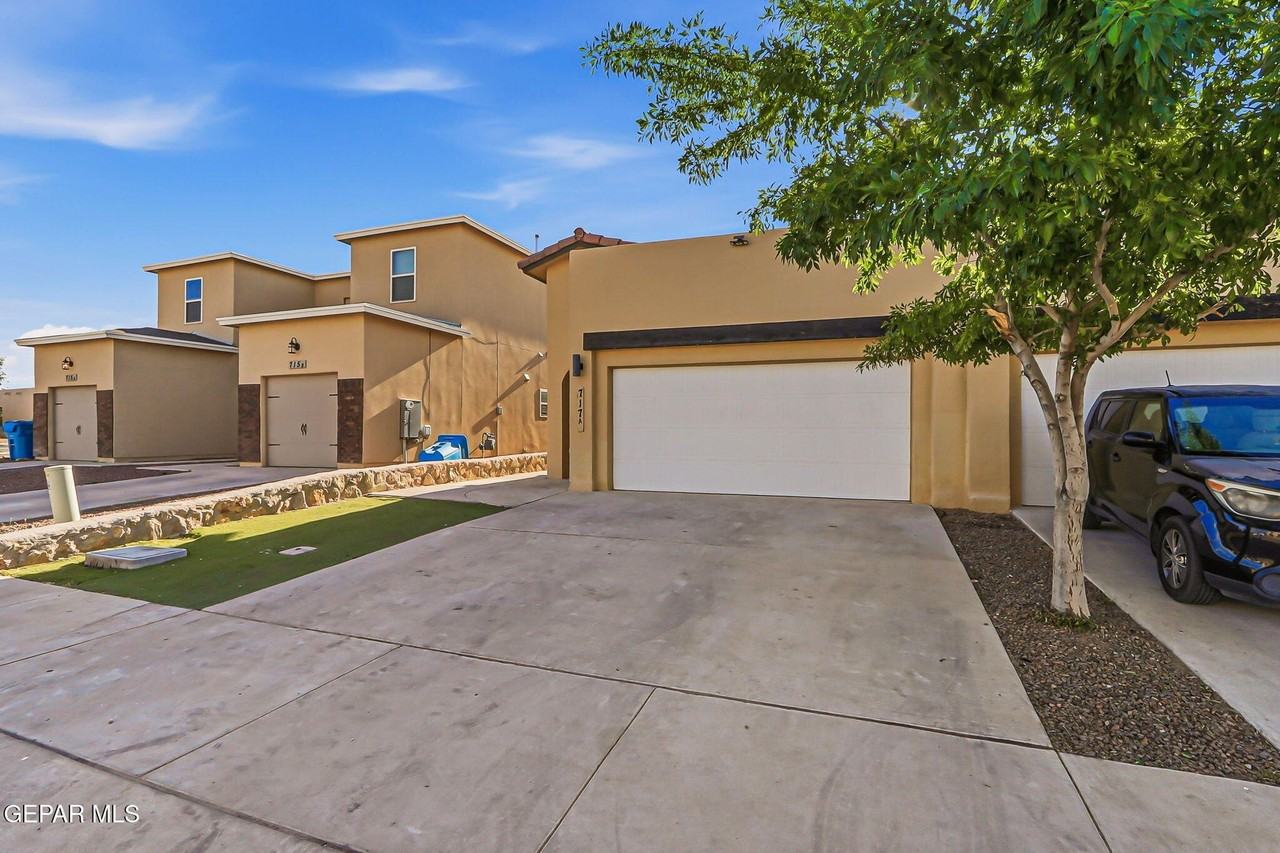 717 Hc Gilbert Minjares Dr Unit A - Photo 2 of 34