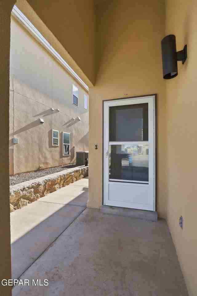 717 Hc Gilbert Minjares Dr Unit A - Photo 4 of 34