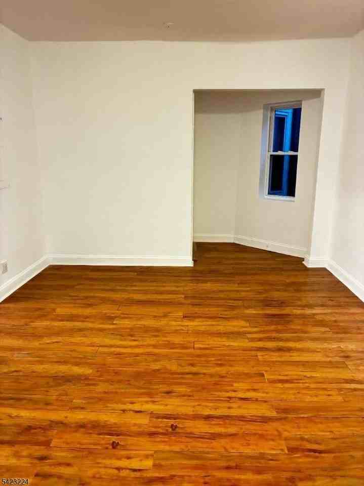 73 Wolcott Ter - Photo 2 of 20