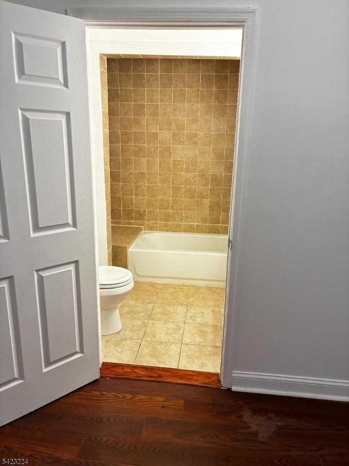 73 Wolcott Ter - Photo 7 of 20