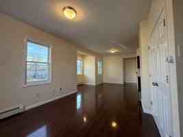 featured image of 214 Hamilton Ave #2
