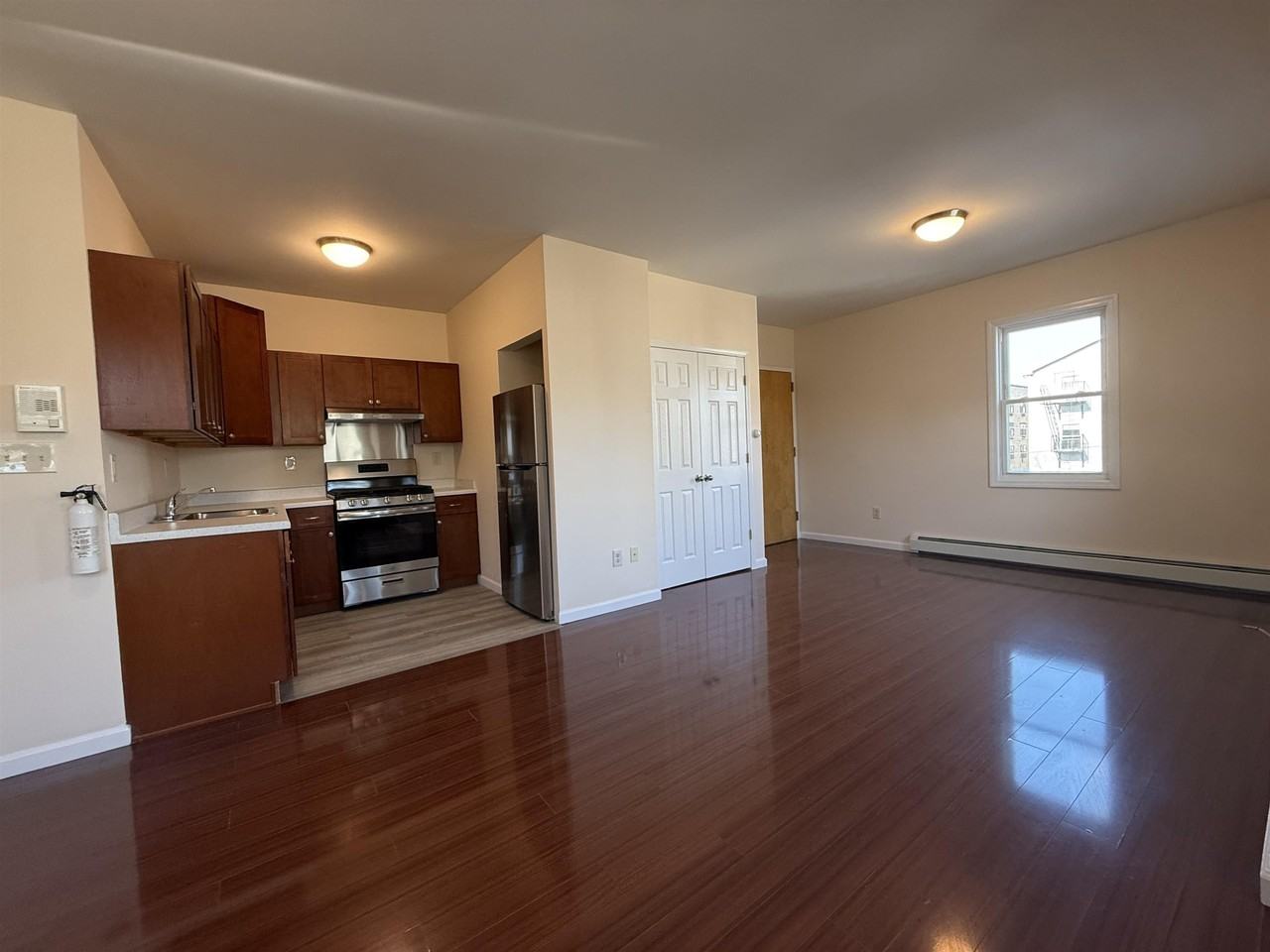 214 Hamilton Ave #2 - Photo 7 of 10