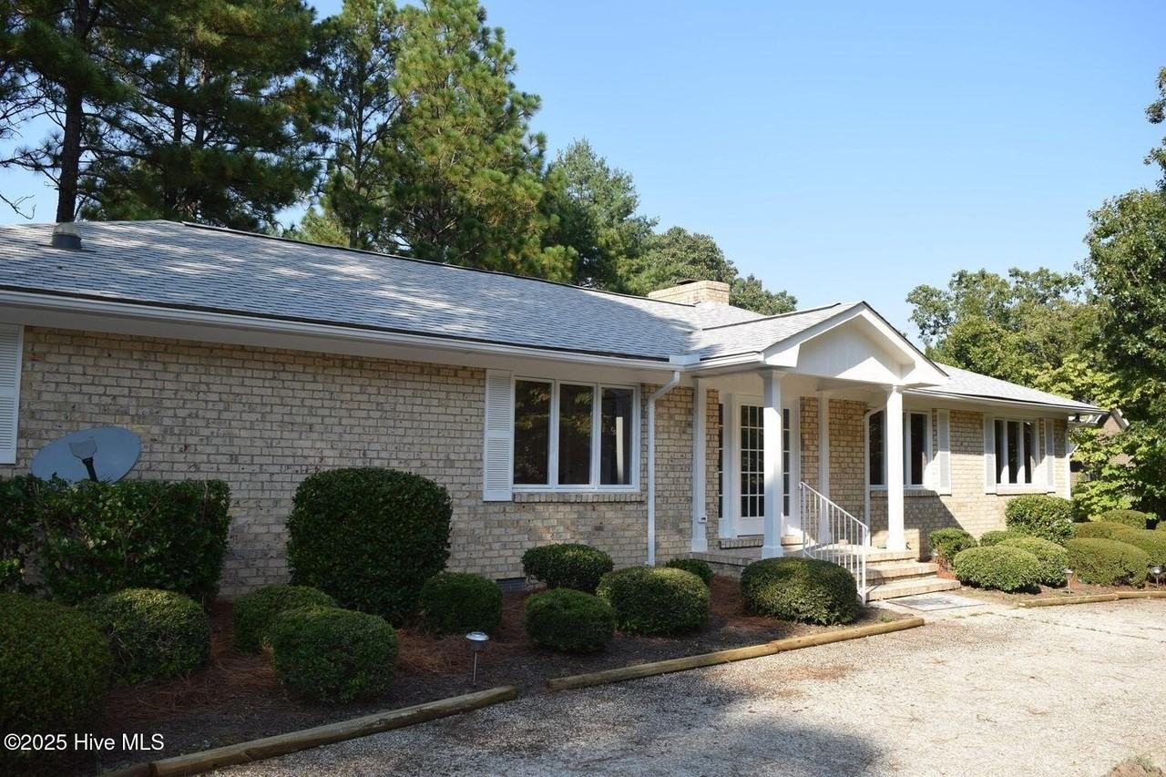 20 Sugar Pine Dr - Photo 2 of 26