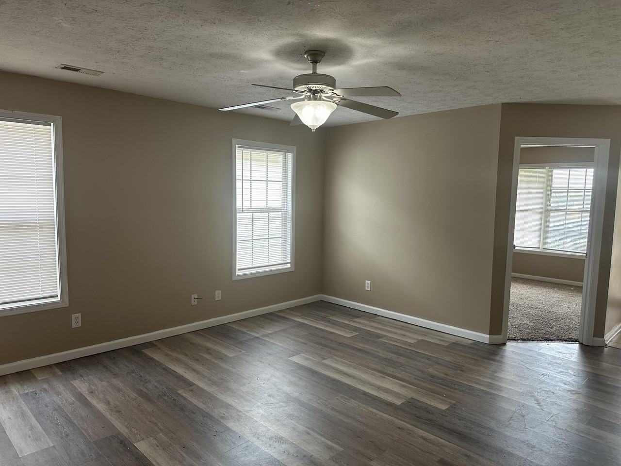 3140 Tiburon Way - Photo 3 of 8