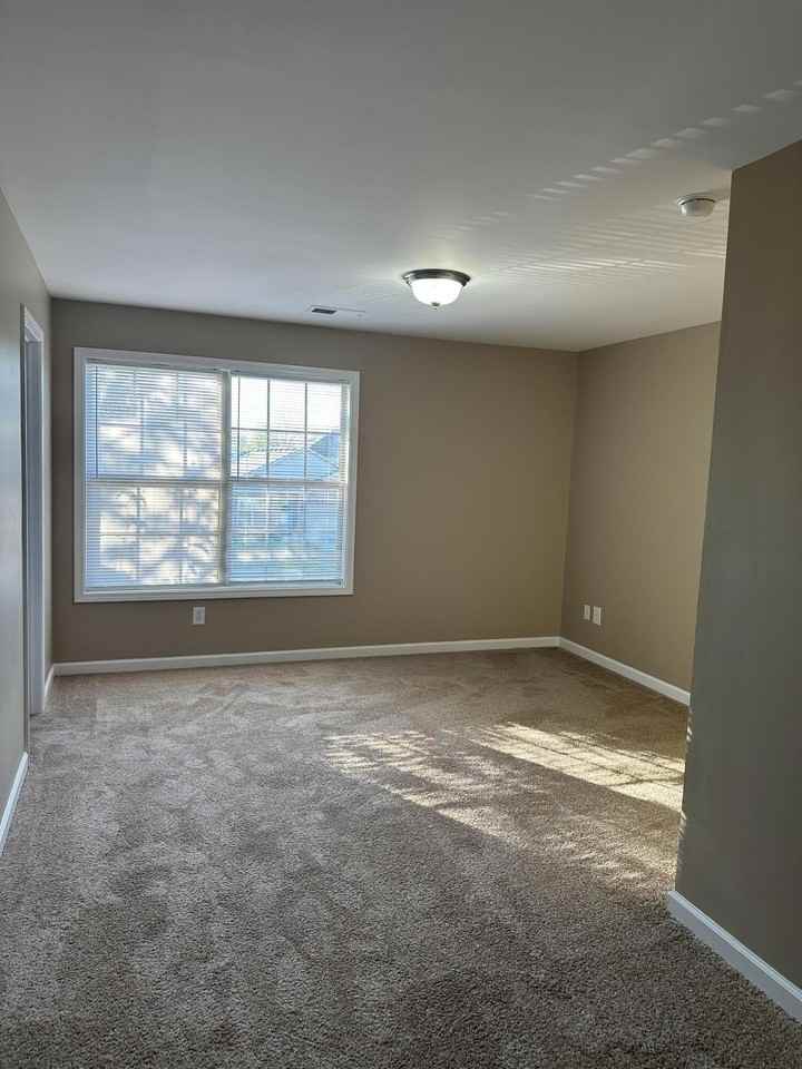 3933 Pine Ridge Way - Photo 6 of 12