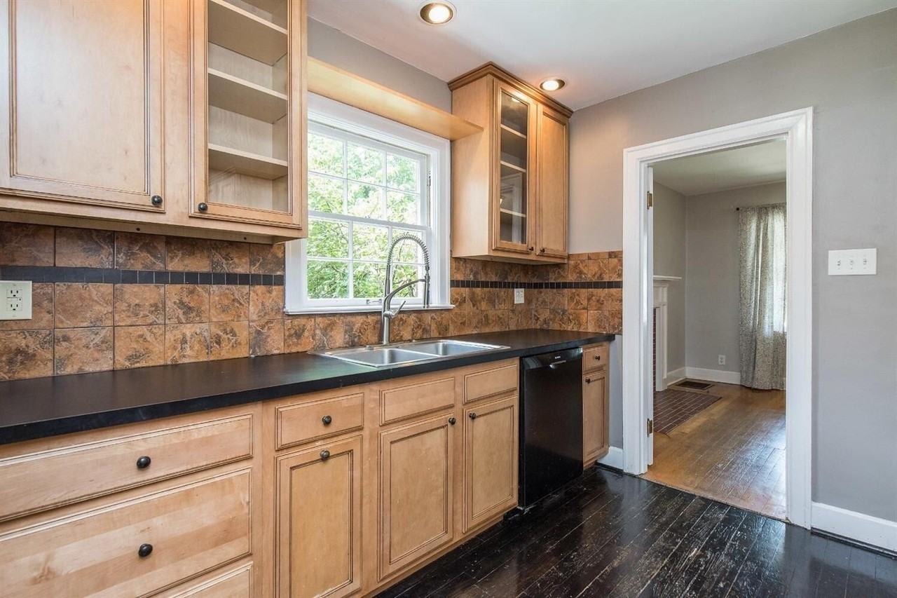 224 Lackawanna Rd - Photo 7 of 22