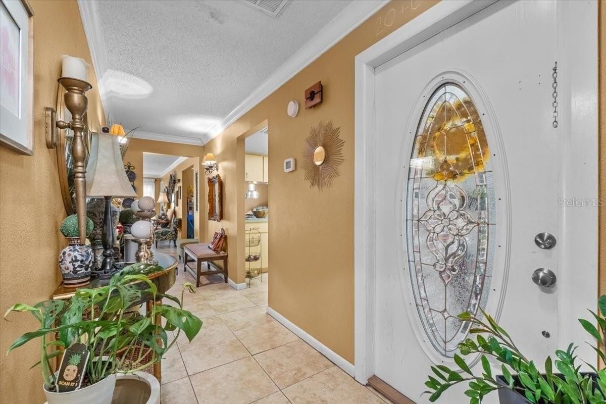 570 Villa Vista Blvd - Photo 4 of 36