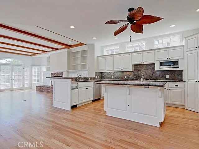 317 4th St - Photo 5 of 8