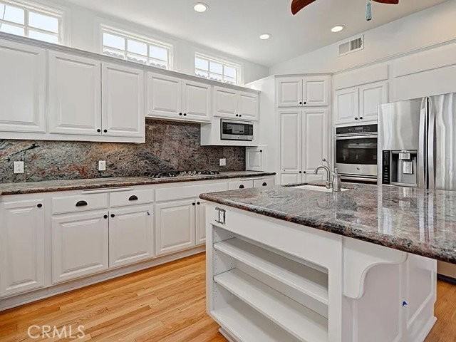 317 4th St - Photo 6 of 8