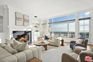 7335 Birdview Ave - Photo 4 of 8