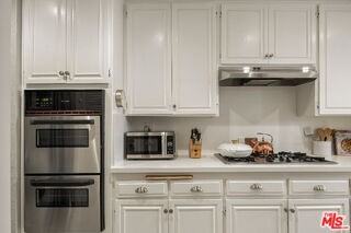 1338 Harvard St #A - Photo 5 of 8