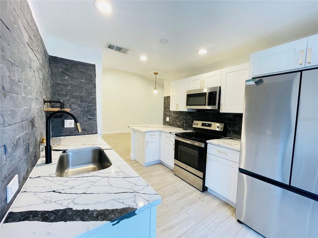 7803 Sugar Brook Ct #7803 - Photo 4 of 8