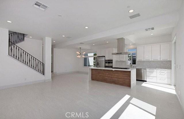 34270 Green Lantern St - Photo 2 of 6