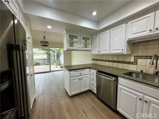 19835 Maritime Ln - Photo 3 of 8