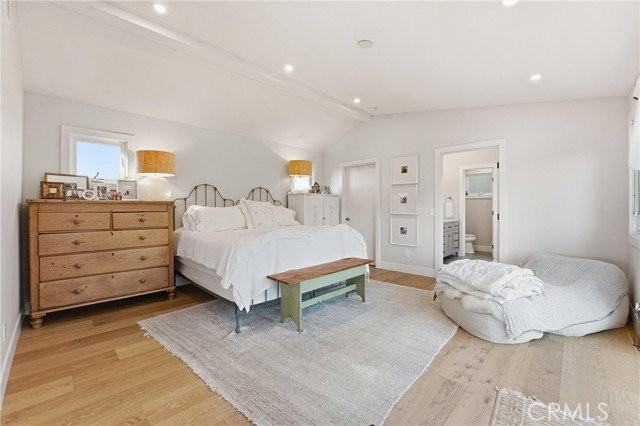 3078 Zell Dr - Photo 3 of 8