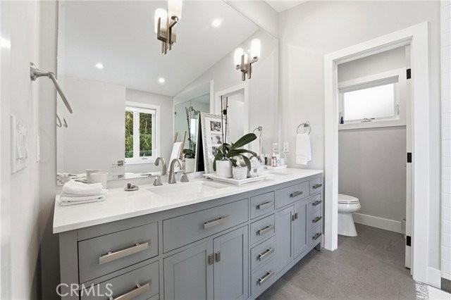 3078 Zell Dr - Photo 7 of 8