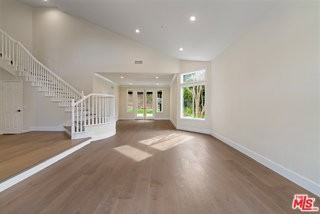 18500 Saint Moritz Dr - Photo 4 of 8